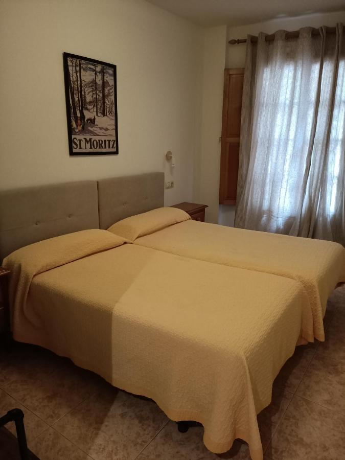 Pension Argueelles Рибадеселья Экстерьер фото
